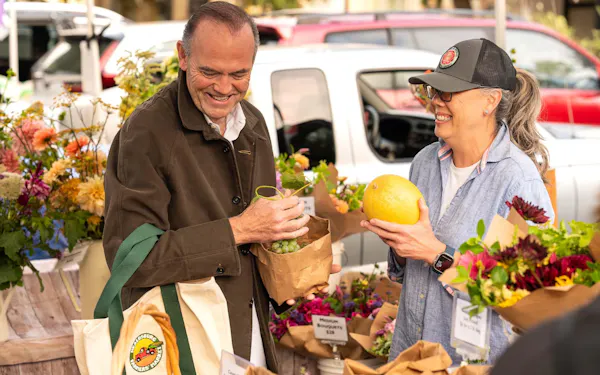 produce, market, retail, smile, natural foods, customer