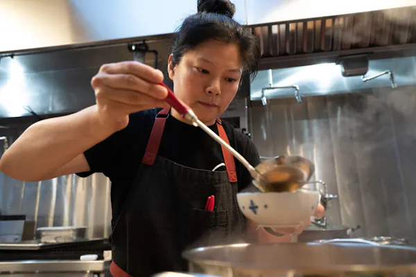 gesture, kitchen utensil, recipe, cooking, food, cookware and bakeware