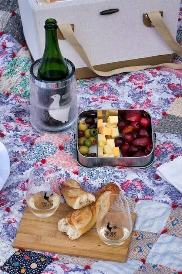 food, tableware, picnic, bottle, ingredient, fruit