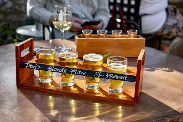 alcoholic drink, drinkware, liquor, barware, alcohol