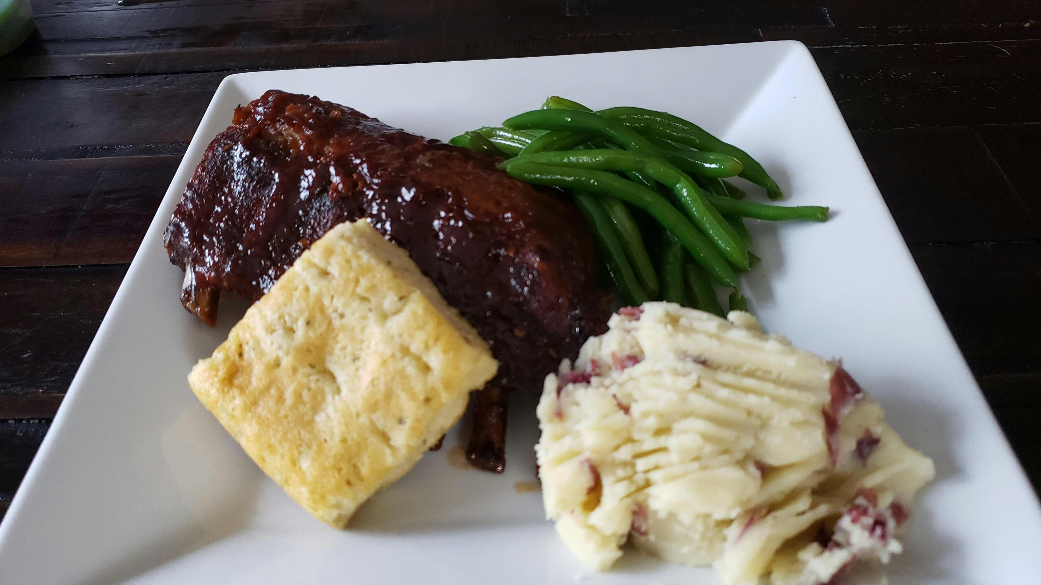 The Oaks Grille & Deck
