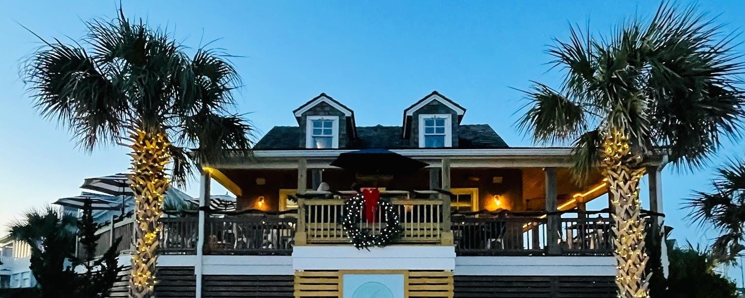 Bahia Beach House & Surf Bar