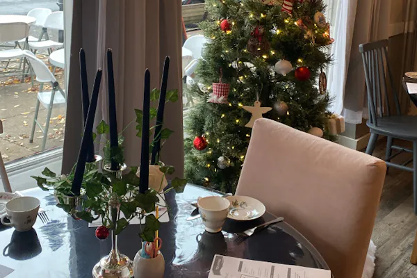 furniture, lighting, table, christmas decoration, christmas tree, chair