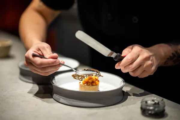 hand, food, recipe, tableware, gesture, finger