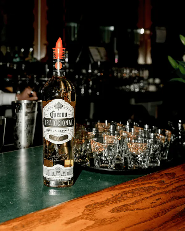 bottle, alcoholic drink, liquor, alcohol, glass bottle, liquid