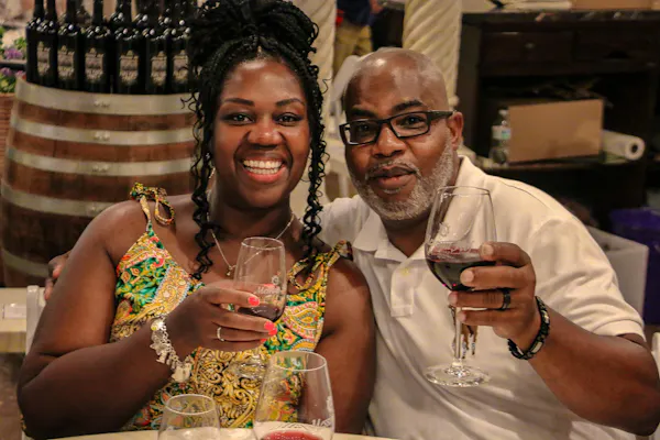 eyewear, glasses, drinkware, smile, tableware, alcoholic drink