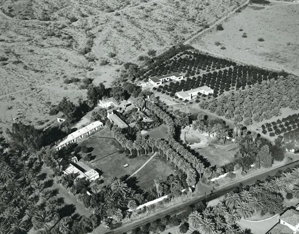 black, land lot, urban design, building, black-and-white, residential area