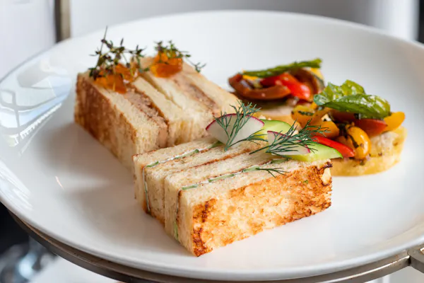 food, tableware, ingredient, finger food, vegetable, bread