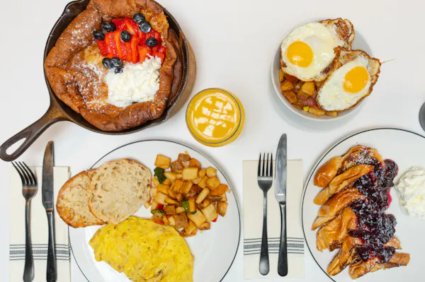 food, tableware, ingredient, breakfast, dishware, dessert