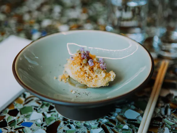 tableware, food, serveware, dishware, ingredient, plate