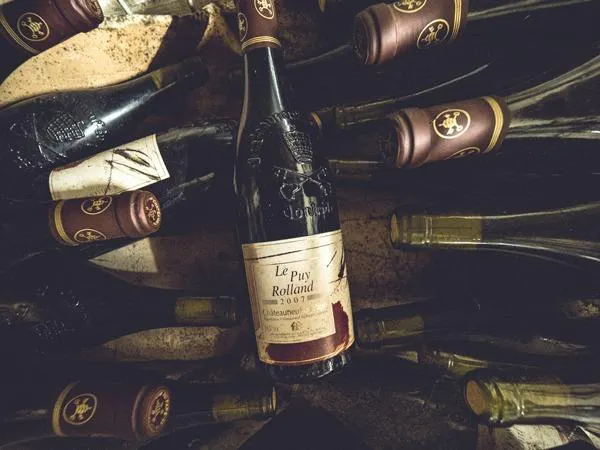 bottle, glass bottle, alcoholic drink, wine bottle, still life photography, still life