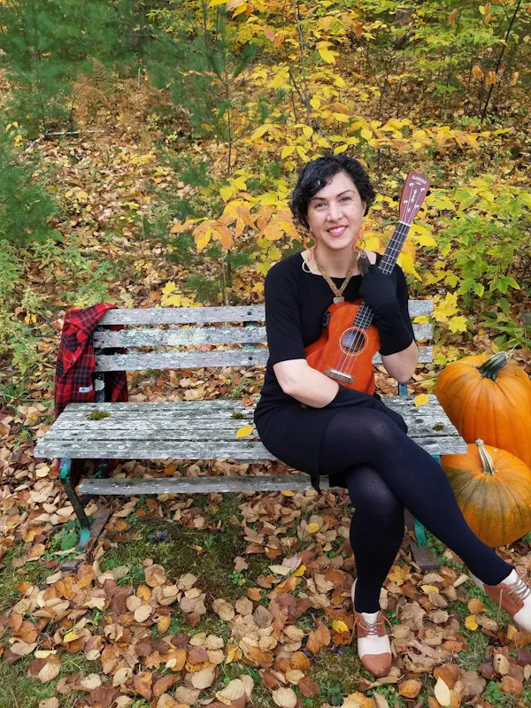 chordophone, smile, leaf, guitar, hand, musical instrument