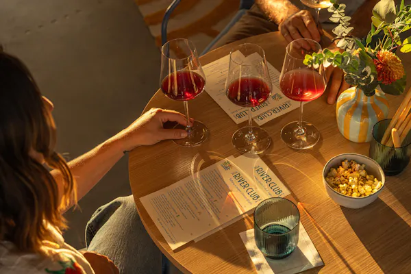 tableware, stemware, drinkware, table, amber, eyewear