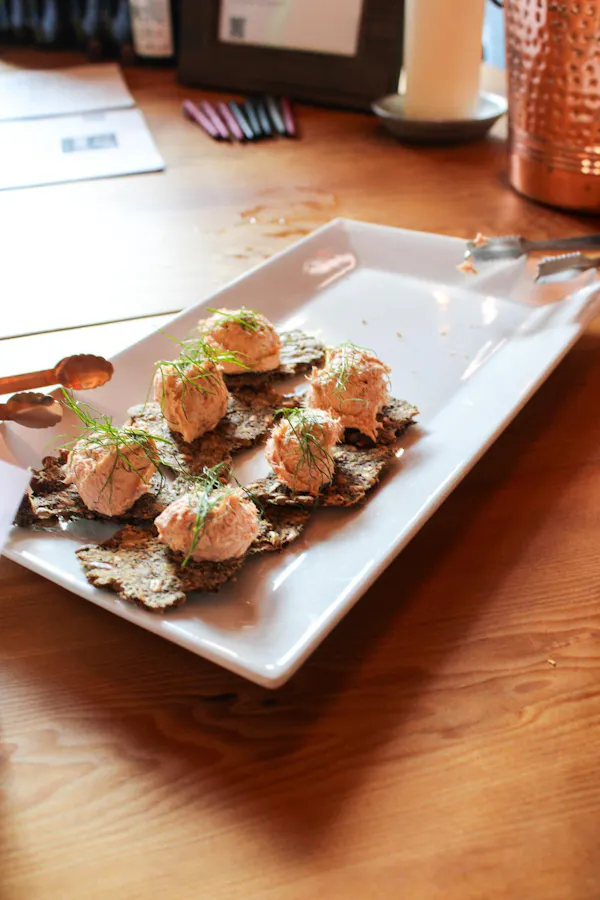food, tableware, ingredient, finger food, serveware, dishware