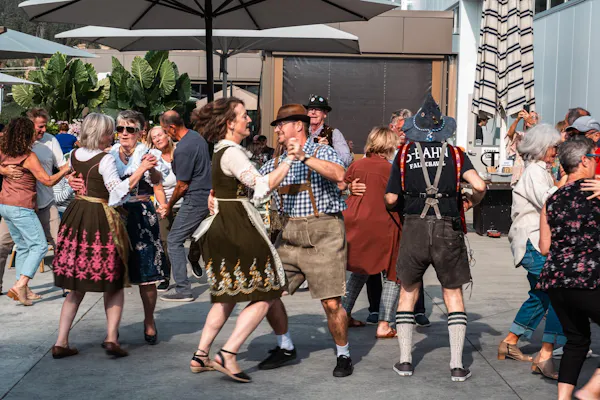shoe, footwear, leg, event, entertainment, crowd