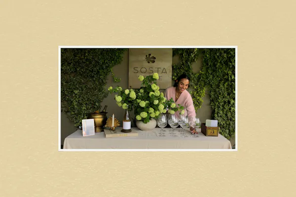 floristry, flower arranging, floral design, cut flowers, flower bouquet