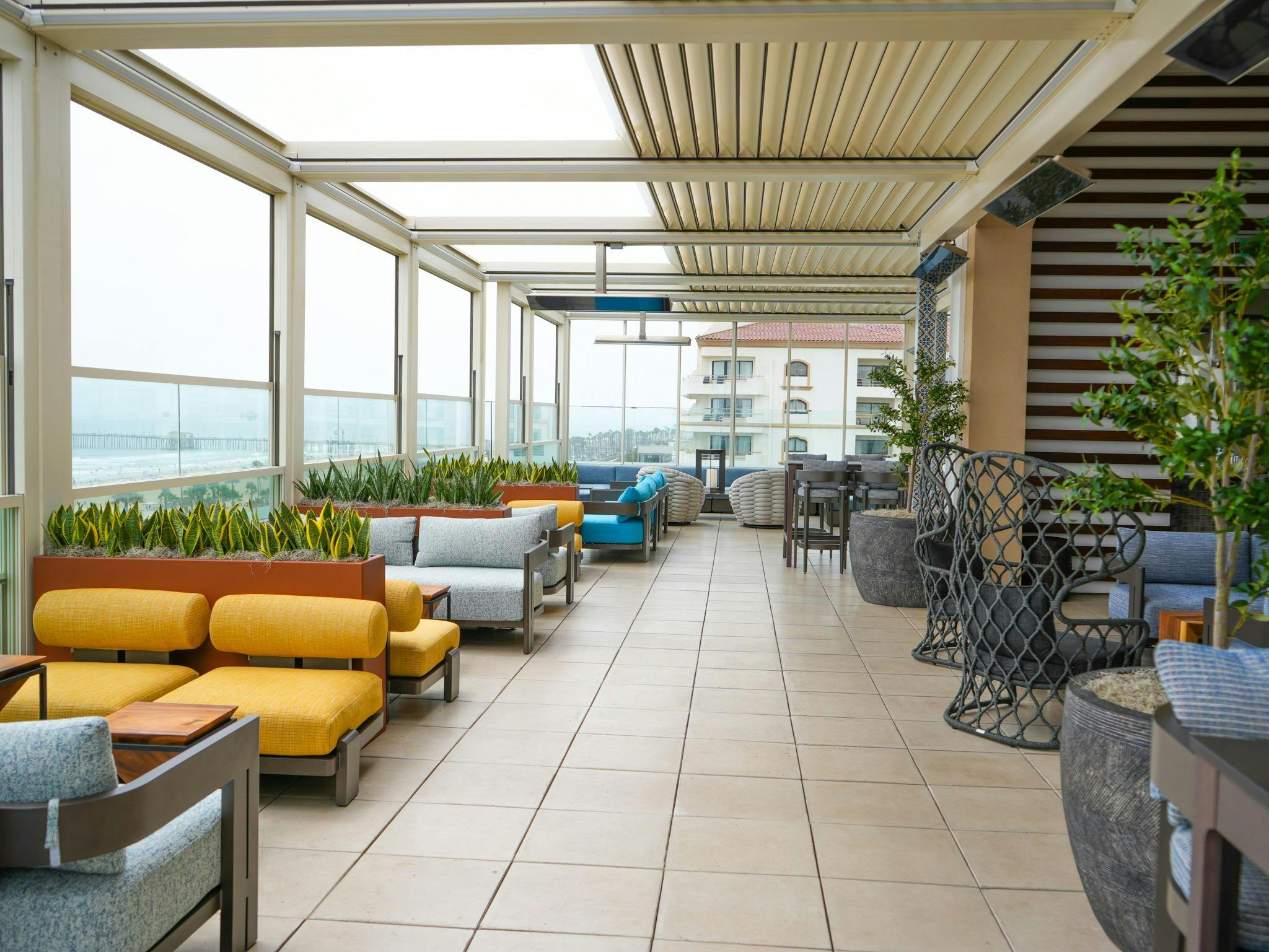 Offshore 9 Rooftop Lounge