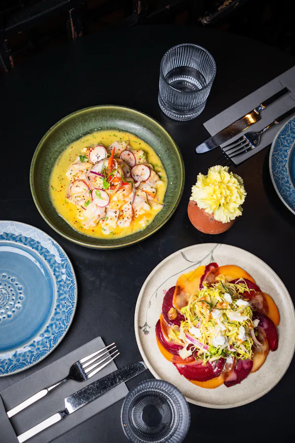 food, tableware, dishware, ingredient, serveware, plate