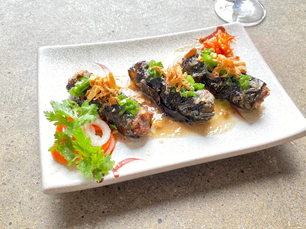 food, tableware, sushi, recipe, ingredient, plate