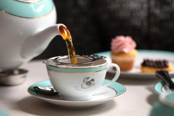 coffee cup, tableware, cup, serveware, drinkware, dishware