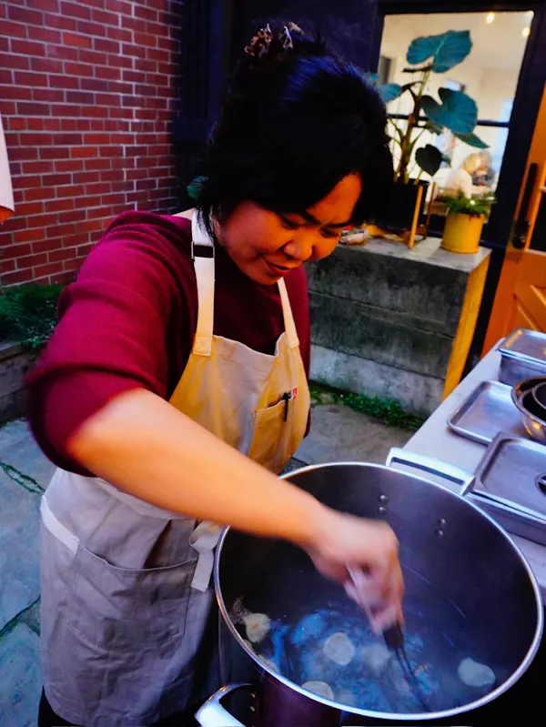 cooking, cookware and bakeware, kitchen appliance, ingredient, food, apron