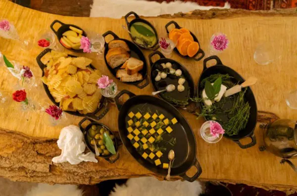 food, tableware, ingredient, dishware, comfort food, finger food
