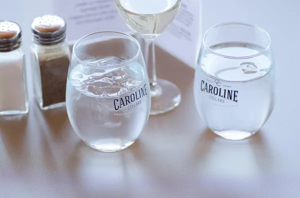 tableware, fluid, drinkware, barware, liquid, glass