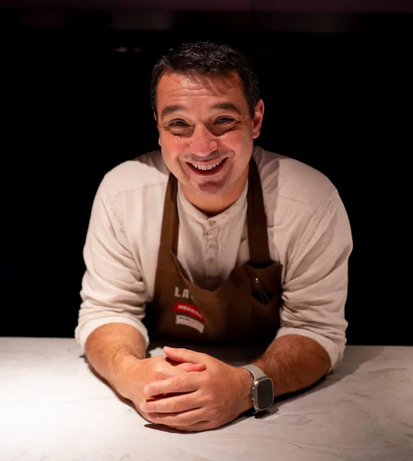 facial expression, chef, smile, muscle, elbow, cook
