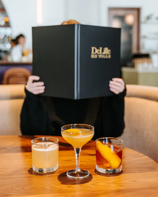 tableware, alcoholic drink, drinkware, barware, stemware, alcohol