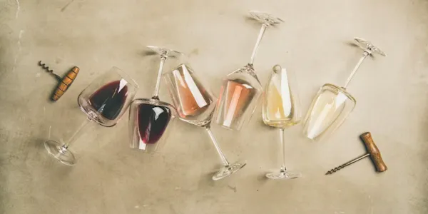 stemware, tableware, drinkware, barware, liquid, glass