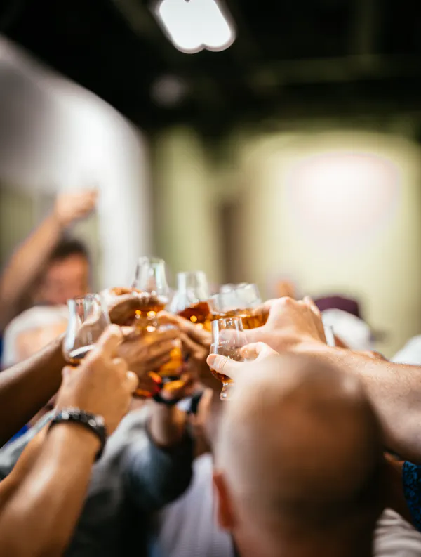 finger, drinkware, alcoholic drink, nail, party, liquor