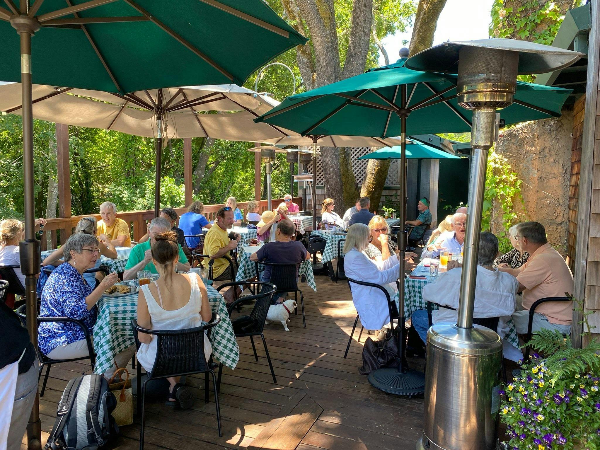 Giaco's Valley Roadhouse