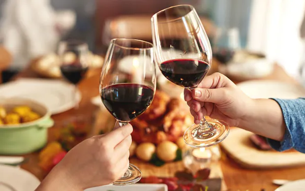 stemware, tableware, drinkware, wine glass, alcoholic drink, food