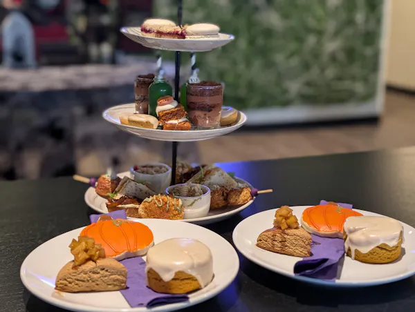 food, tableware, finger food, ingredient, dessert, serveware
