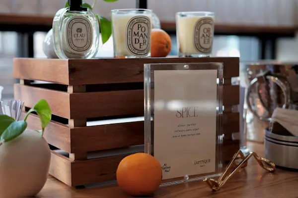 box, wood stain, hardwood, serveware, bottle