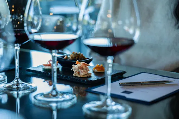 stemware, tableware, drinkware, wine glass, barware, serveware