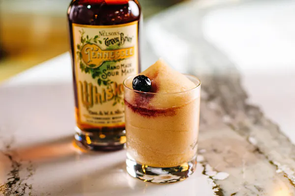 alcoholic drink, ingredient, food, bottle, alcohol, liquor