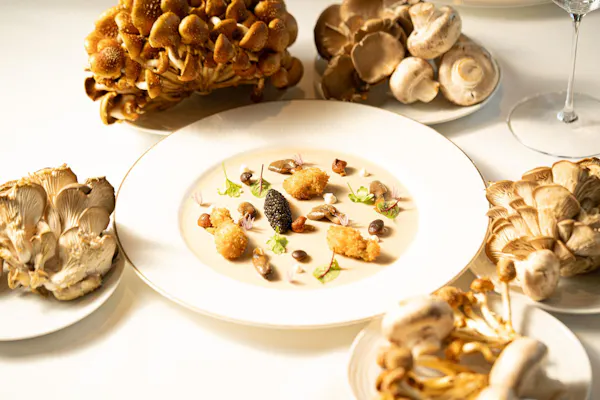 food, tableware, ingredient, dishware, serveware, plate