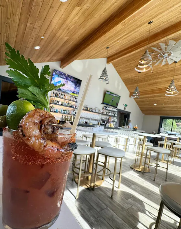 bottle, alcoholic drink, barware, liquor, restaurant, food
