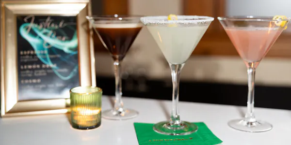 tableware, martini glass, alcoholic drink, stemware, classic cocktail, liquor