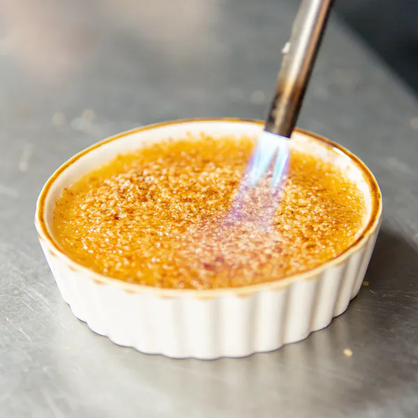 food, ingredient, crème brûlée, custard, recipe, serveware