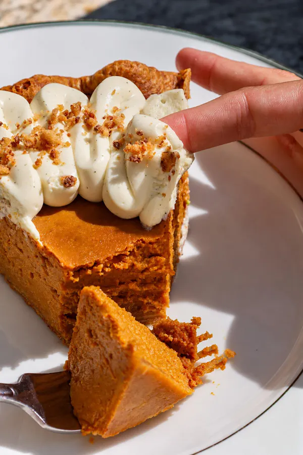 food, ingredient, cake, dessert, cream, dairy product