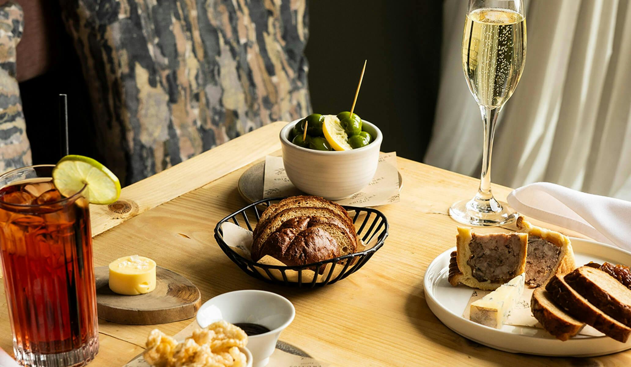 Christmas Day Lunch - The Two Pigs • Barton-under-Needwood, EN experience photo